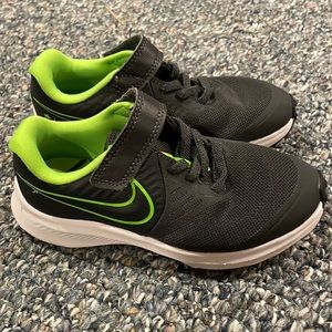 Nike sneakers size 11c